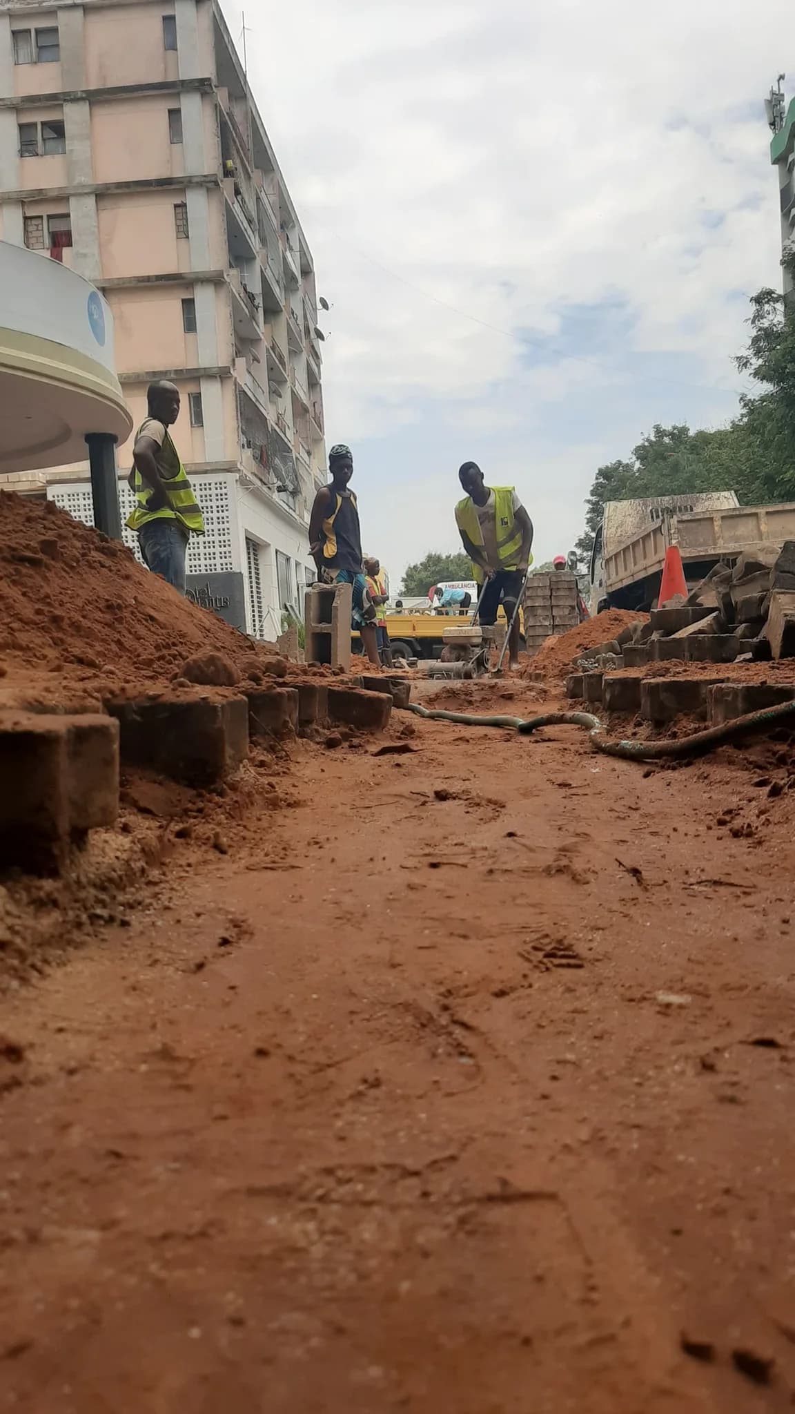Reabilitação Viária e Drenagem — Maputo — imagem 11