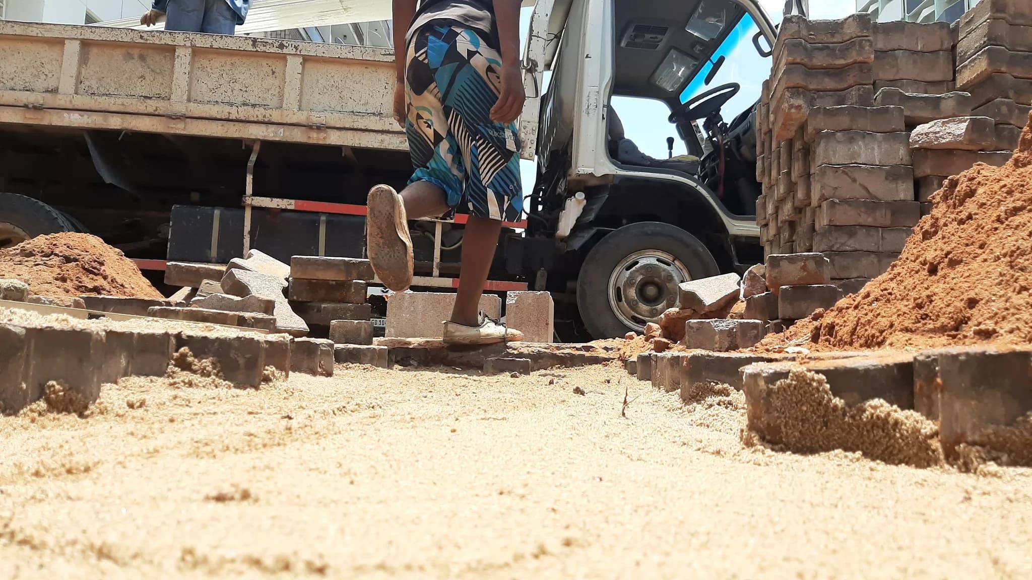 Reabilitação Viária e Drenagem — Maputo — imagem 14